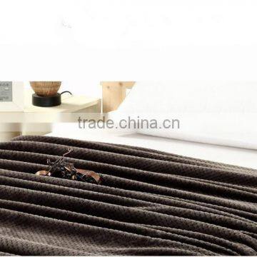 2015 Hot Sale 100% Polyester Warm Fabric Home Textile Honeycomb Popcorn-Stitch Solid Waffle Weave Blanket photo-2