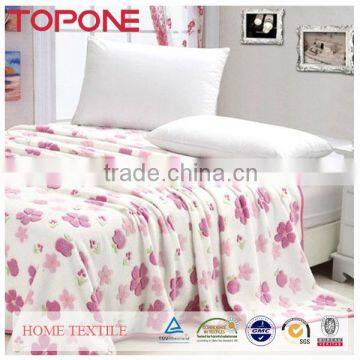 Polyester soft material nice quality pink flower printing fleece blanket