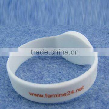 2014 top sell uhf nfc wristband for pub