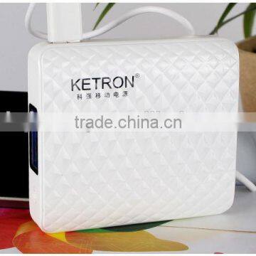 china supplier strong flashlight high capacity ultrathin power bank