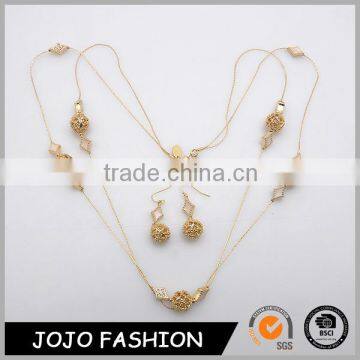 Jewelry Sets Handmade Circle Hollow Alloy Ball And Rhombic Alloy With Pink Epoxy And Crystal Stone Necklace And Earring Set