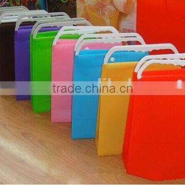 Colorful Plastic Carry Bag PP Handle Gift Bag Gift Warpping Plastic Bags