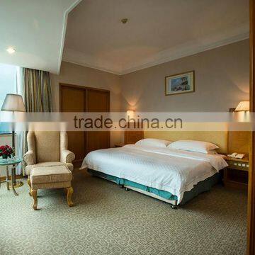 Traditional pattern carpet for hotel guest room