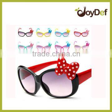 The kids cute stylish wholesale high quality natural price customized logo sunglasses with UV lens