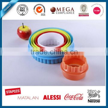 new design colorful round shape plastic cookie cutter set