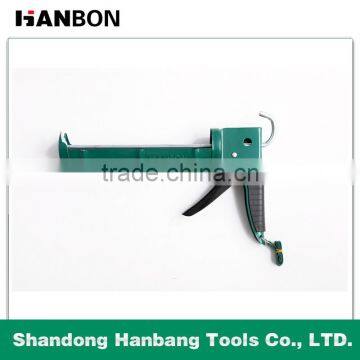 Professional gear type caulking gun