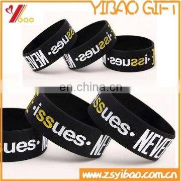 2017 Custom cheap Debossed / Embossed / Print Fashion Sport Black Silicone Bracelets