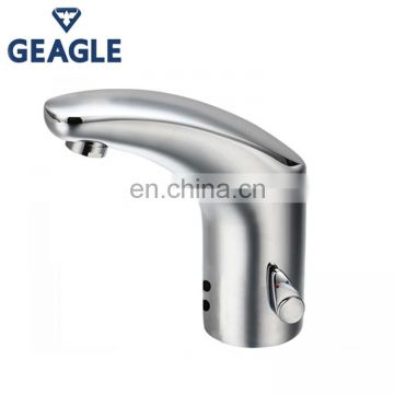 Mains Servo System Temperature Automatic Sensor Bathroom Faucet