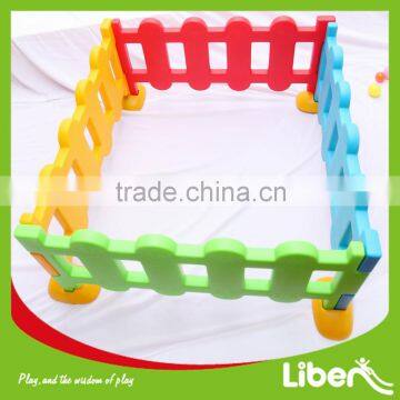 4 pcs Square Shape Circled Kids Indoor Playground Type Plastic Fence Panel for Garden