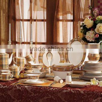 70pcs Luxury Pakistani Porcelain Dinner Set, Fine Bone China Dinner Set for 6 People photo-4