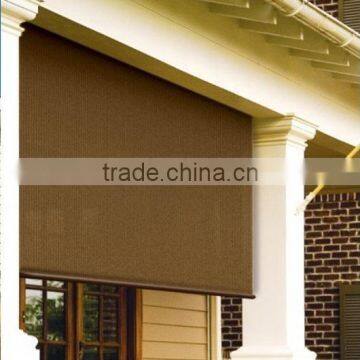 Outdoor use roller blind with water resist fabric