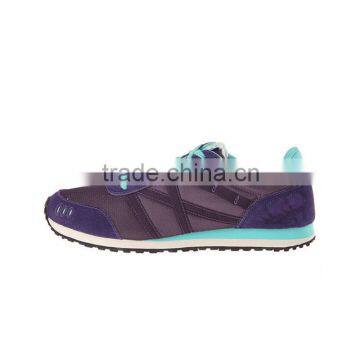 Classic Sports Shoes With Mesh Upper EVA Rubber Sole Light Weight for Wholesale