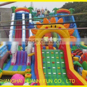2015 Customized PVC Inflatable Castle photo-3