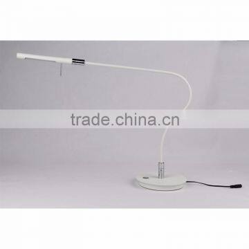 China manufacturer USB charge flexible led desk lamp