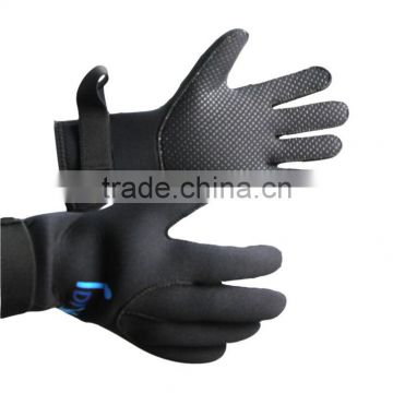 DM011New fashion latese design diving mitten gloves for water sports