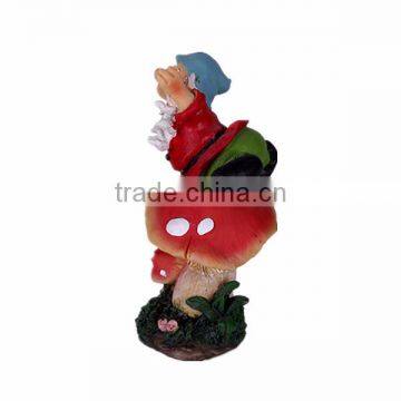 Custom Polyresin Funny Small Garden Gnome Figurine With Mushroom photo-2