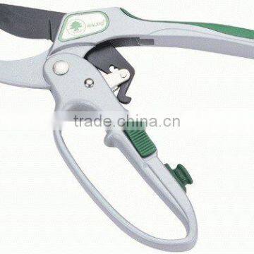 205mm Ratchet Pruner w/ removable oil-soaked Sponge