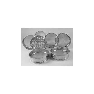 Laboratory sieve for particle size analysis