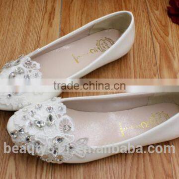 A new south Korean version of a hand-made wedding shoe with a new south Korean version of a bridal gown SHOES WS021