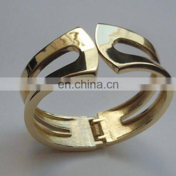 Low Price High Quality Custom Beautiful Bracelet/Hand Catenary photo-4