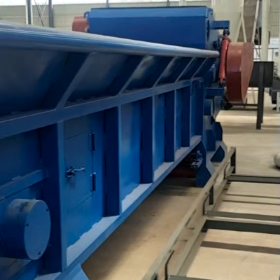 JW New 220V Remote Control Wood Crusher Machine Used for Farm Wood Production with Gear Engine Bearing Sawdust & Wood Chips