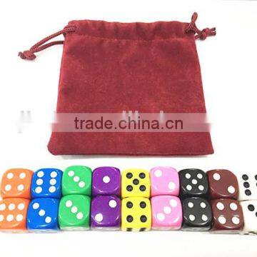 wholesale 16mm colord plastic dice set with velvet handbags