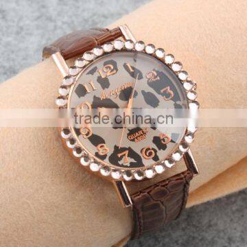 2015 Spot Beautiful luxury design diamond fashion lady watch leather strap LD043