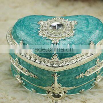 luxury handmade custom heart shaped Russian European style lead tin zinc alloy metal jewelry box accessories gift box