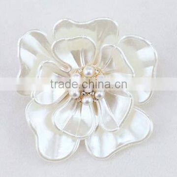 fancy handmade white acrylic flower pearls metal brooches