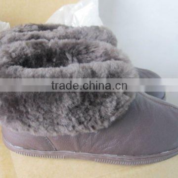 Warm sheepskin snow boot for winter