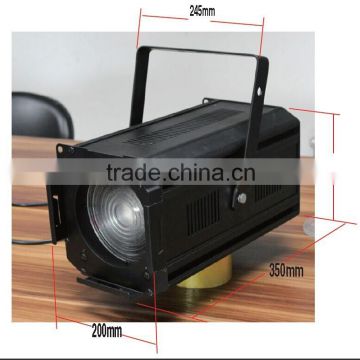 ShenZhen Mounteck Stage fresnel spotlight 150w RGBW Led Theatre spot light hot sales