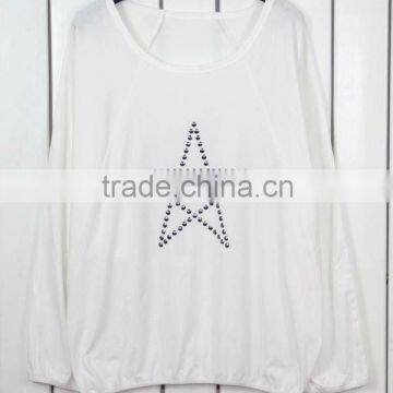 iron Korean rhinestone on white T-shirt with star design