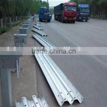 China Made Road Use W Beam Galvanized Guardrail in Competitive Price photo-3
