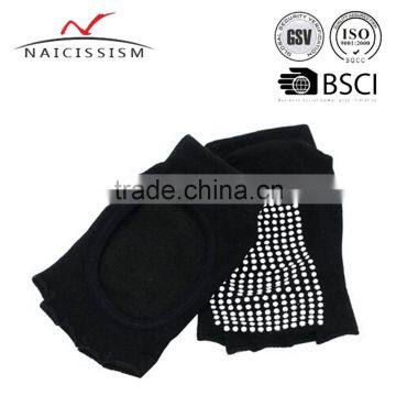 Cheap Style Women's Anti-slip Five Fingers Socks Soft Women Cotton Socks Breathable Yoga Socks Fashionable Yoga Socks photo-5