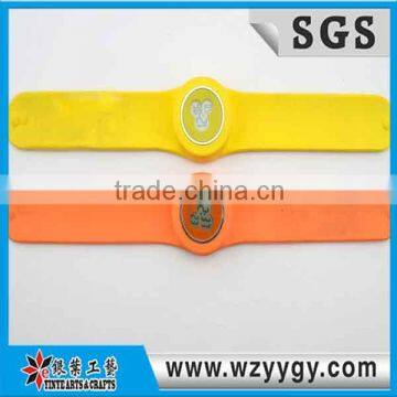 Fashion slap silicone watch with custom logo for promotional gifts