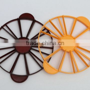 plastic cake divider cutter