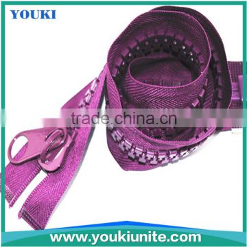 #20 plastic hard teeth zipper