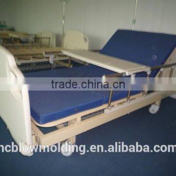 OEM Plastic Material Headboard Steel Folding Medical Bed for Sale photo-2