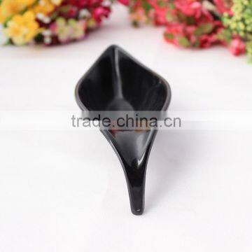 2016 new design black leaf shape plastic succulent flower pot