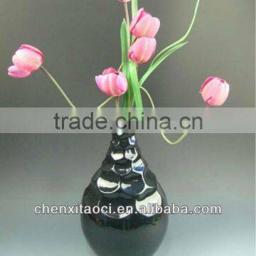 Ceramic flower vase