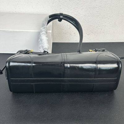 Original Wholesale Lady 1: 1 Mirror Women Designer Replica Online Store Famous Brand Luxury Classic Replicas Shoulder Bags Purse Leather Leisure Bag photo-4