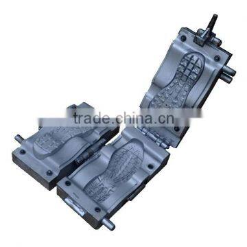 2 Colors PVC Sole Injection Machine photo-2