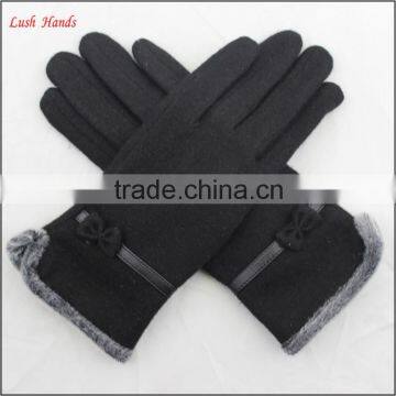 Ladies Wholesale Fashion Black Micro Velvet Hand Gloves With Fur Ending photo-5