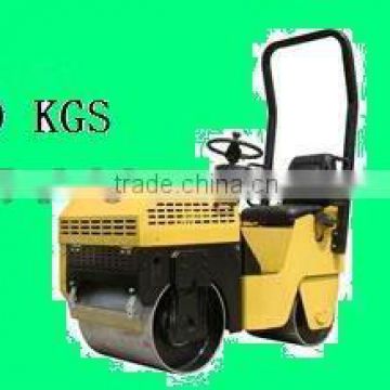 mini vibratory roller,ride-on double drum roller,road roller,Japan engine and bearing 9HP,Max.working weight 710kgs,CE prove