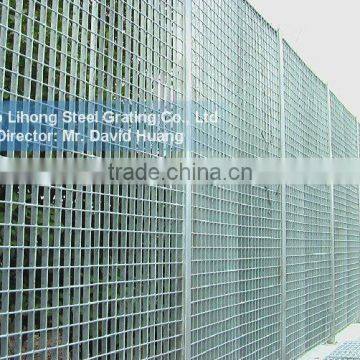 galvanized steel fence grating. galvanized fence. galvanized security steel fence