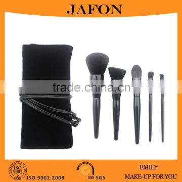 Pure black high quality 5 pcs make-up brush set with soft synthetic fibre                        
                                                Quality Choice