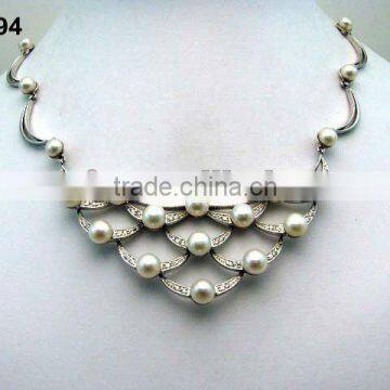 custom pearl necklace designs