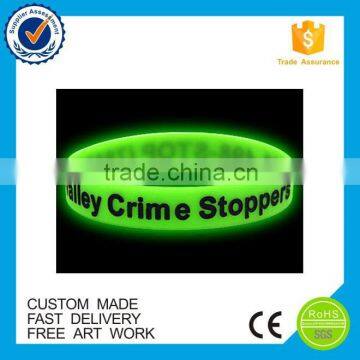 China eco-friendly cheap glowing popular wristband customized