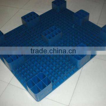 Fully automatic injection plastic pallet mold