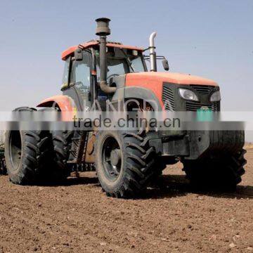 220hp 4X4 tractors and equipments